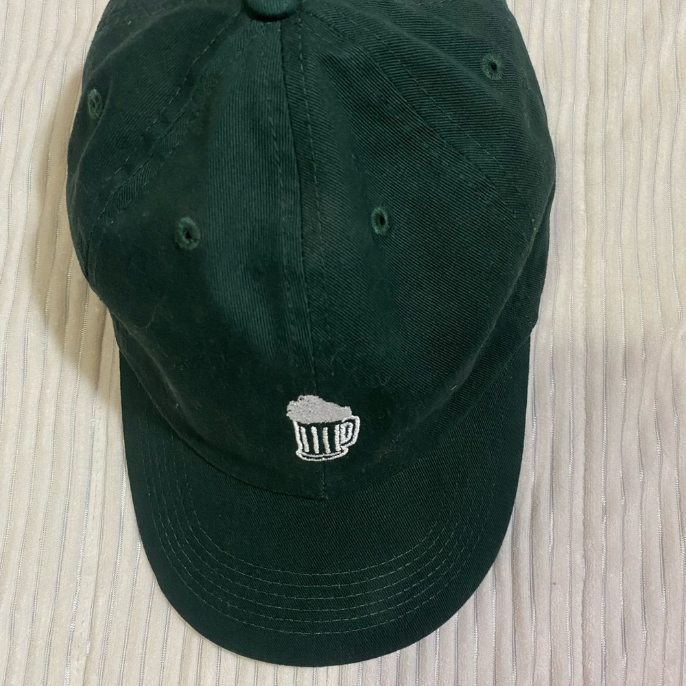 Unknown Brand Dark Green Hat With Beer Embroidery - Picture 2 of 2